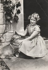 Princess Anne with the Corgi " Sugar " at Windor Castle Valentine's 36/14