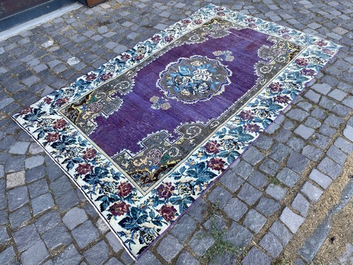 Tappeto viola vintage zona