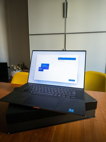 Dell xps 9710 - 17”,