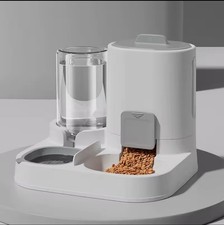 Dispenser Cibo e Acqua