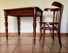 Sedia antiquariato con schienale avvolgente 1 pezzo, ben conservata ottimo stato