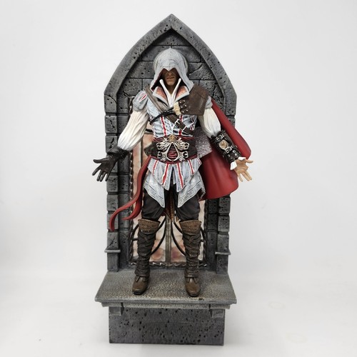 Statua ezio auditore iron - statua,