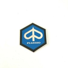 Scudetto Esagonale PIAGGIO 31 mm Calandra Vespa PX 125 / 150 / 200 Fino al 1982