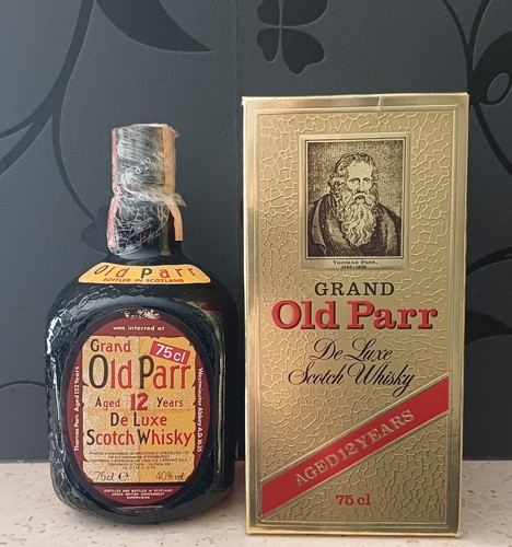 Grand old parr scotch - old,
