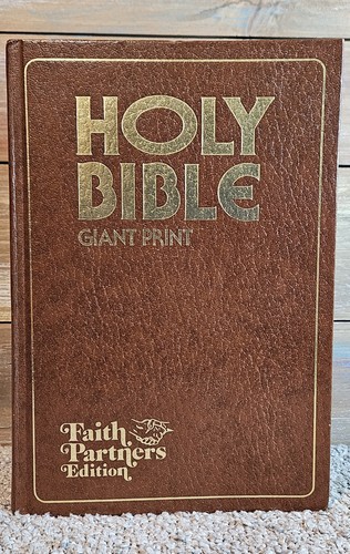 Kjv holy bible giant print - kjv,
