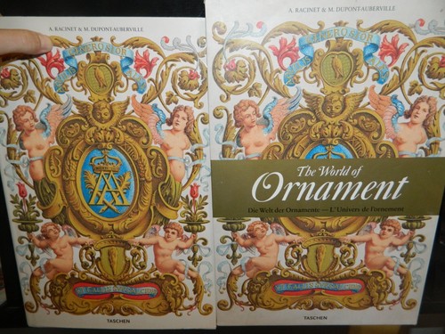The world ornament - ornament:, die