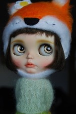 Bambola Blythe bianca a pois