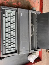 MACCHINA DA SCRIVERE OLIVETTI