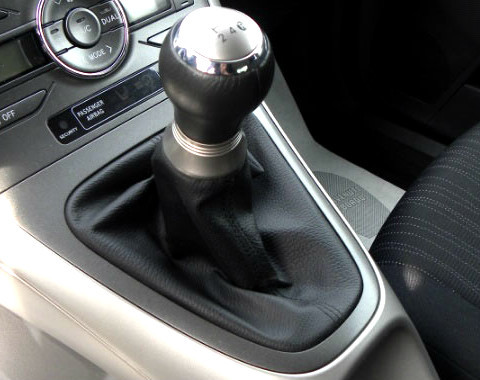 Toyota auris serie - serie, dal