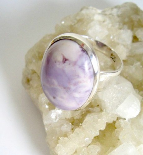 Anello con opale fluorite