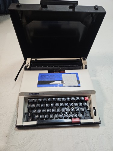Macchina scrivere vintage - da,