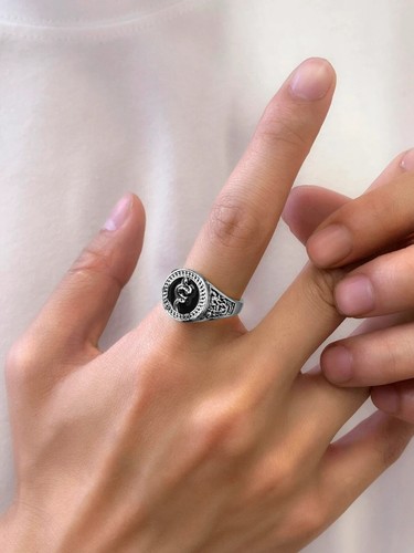 Anello uomo serpente