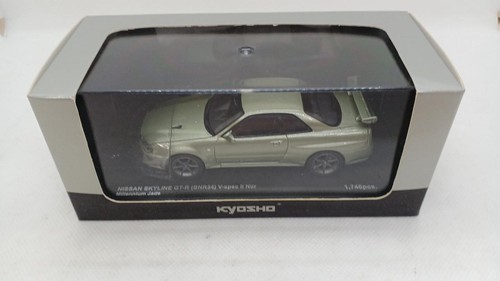 Mini auto kyosho - auto, skyline