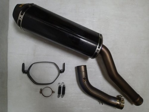Akrapovic slip muffler - on,