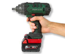 Adattatore batteria per