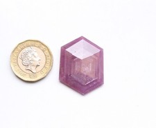 Pietra preziosa taglio a gradini zaffiro rosso lucido naturale taglio a...