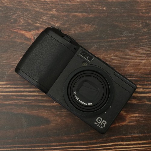 Fotocamera digitale compatta