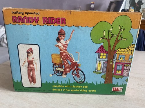 Rarissima bambola con - , bici