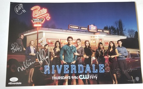 Riverdale cast vero poster - vero,