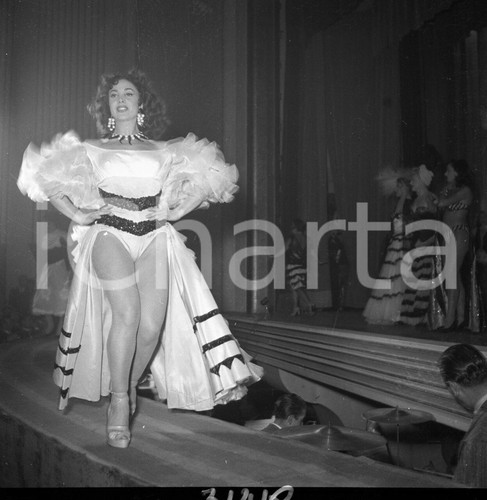 1953 brescia teatro odeon - teatro,