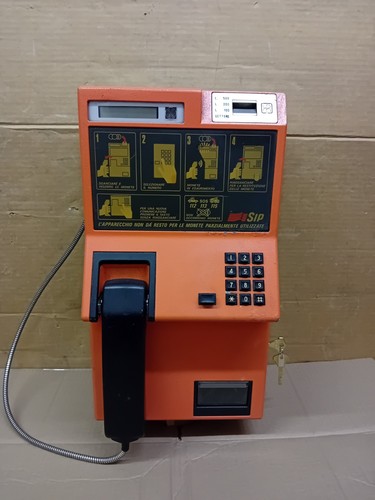 Telefono pubblico gettoni - a,
