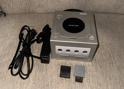 Nintendo game cube console - nintendo,