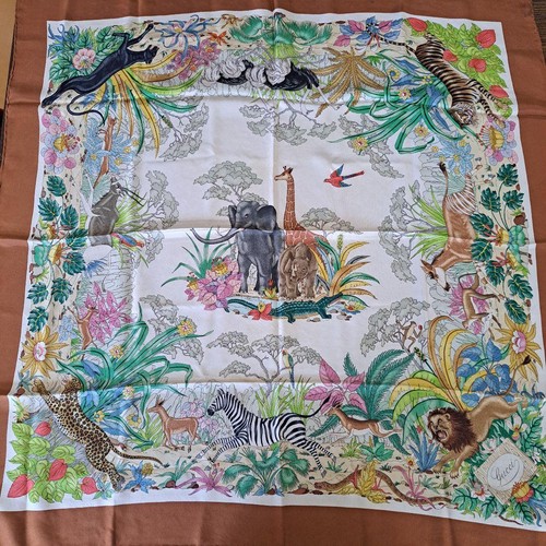 Vecchia sciarpa gucci usata - gucci,