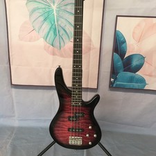 Chitarra elettrica basso alta