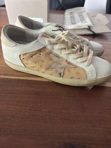 Golden goose sneaker - golden,