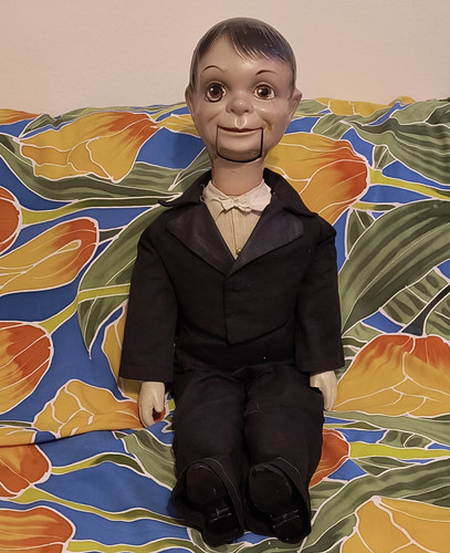 Bambola manichino ventriloquo