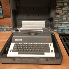 Vintage Olympia Report de Luxe