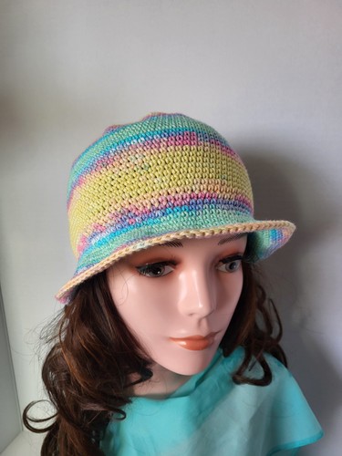Cappello secchiello fatto - , a
