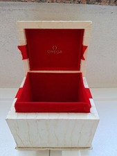 Omega scatola vuota per