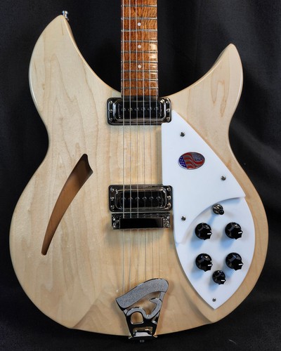 Rickenbacker 330 maple - maple, glo