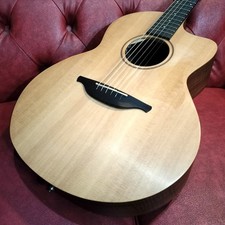 Sheeran di Lowden THE S04