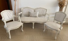 Divano con poltroncine in stile shabby
