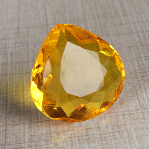 Yellow citrine pendant - yellow, 90.00ct