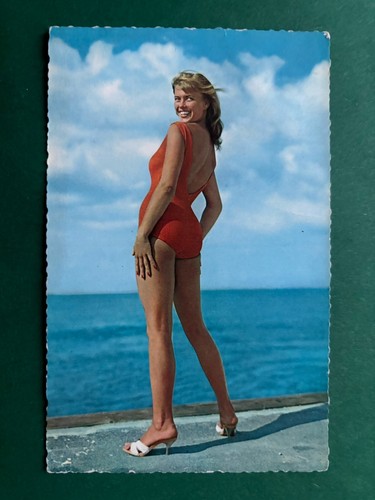 Cartolina donna bikini - in,