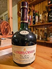 COGNAC COURVOISIER VS "VERY