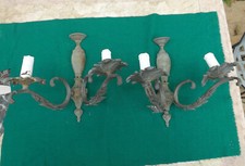 Coppia di appliques lavorate