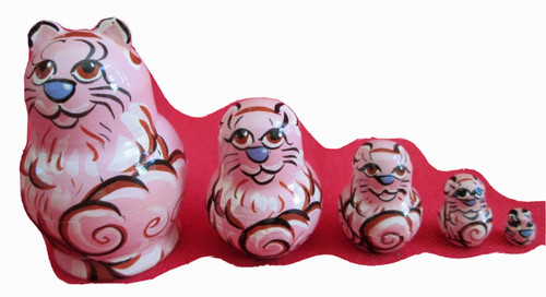 Bambola russa gatti nido fatta - russa, nido/fatta