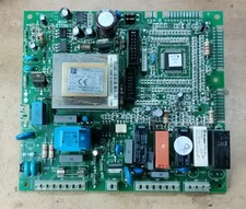 AB01 ,SCHEDA ELETTRONICA  DI GESTIONE  CALDAIA RIELLO BERETTA ORIGINALE,PERFETTA