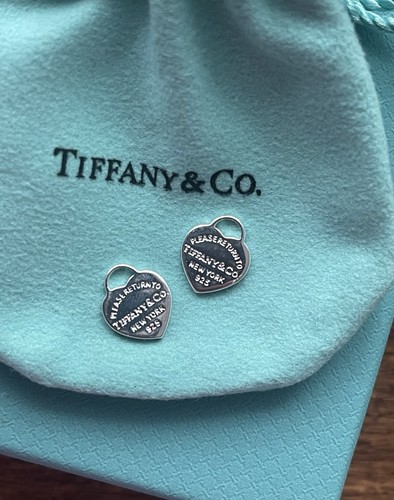 Tiffany return to - &,