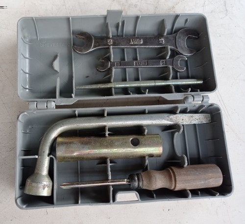 Scatola porta attrezzi trousse - scatola,