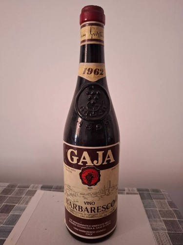Bottiglia vino barbaresco - bottiglia,