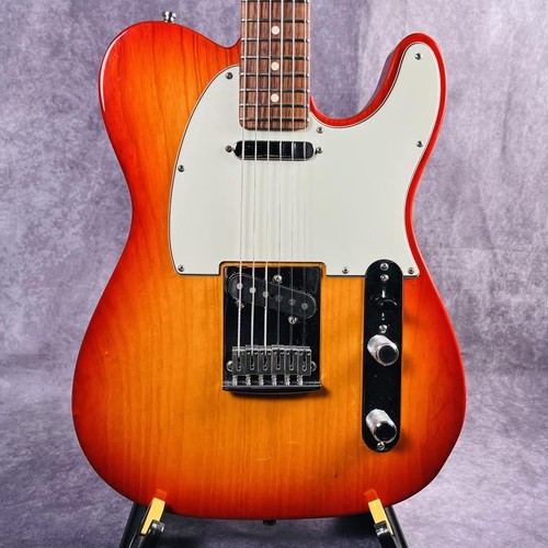 Chitarra elettrica usata