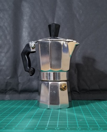 Vecchia caffettiera tipo - caffettiera,