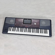 Korg PA700 Stazione di lavoro