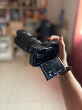 Sony a6400 con obbiettivo Sony 18-135mm+zaino trasporto+2 sd Lexar128gb