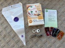 Wilton Industries Inc Set di